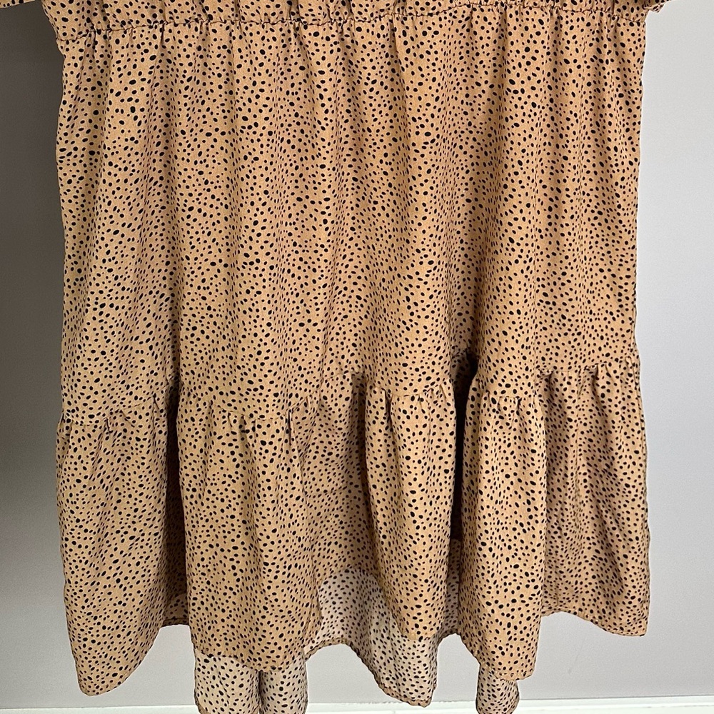 SHEIN CURVE size 2XL brown with black dots v-neck, short sleeved dress. - Picture 5 of 7